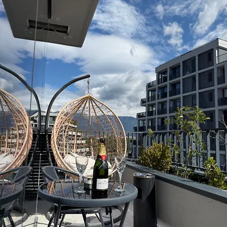 Albtrip Apartament *